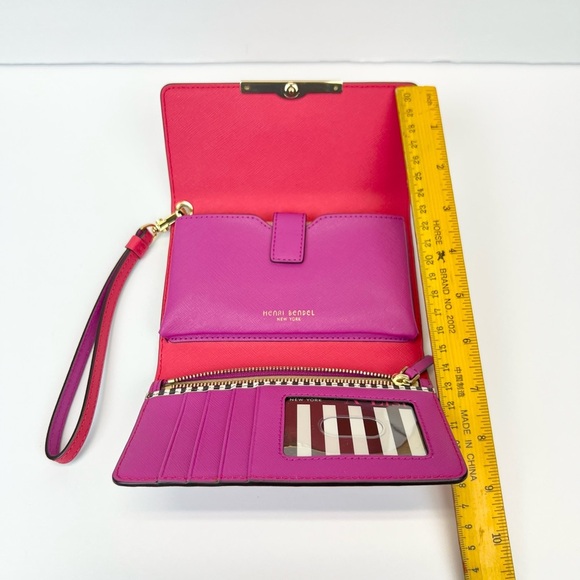 Henri Bendel Vibrant Pink Wristlet - Picture 11 of 12